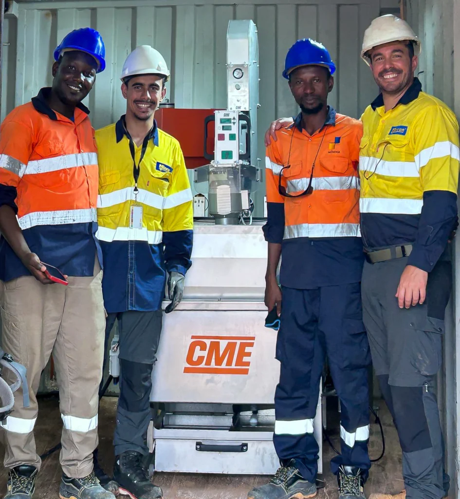 Luis Falcón and Victor Gomez from Mincon West Africa on site in Senegal to deliver a bit-sharpening system